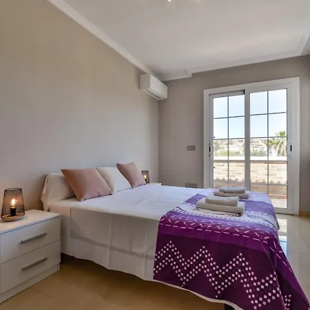 فيلة Guzman - Senieta