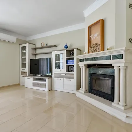 فيلة Guzman - Senieta *