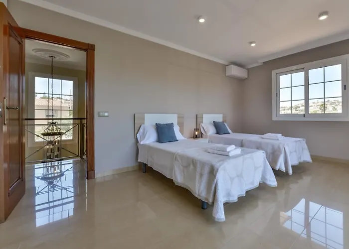 Guzman - Senieta Villa