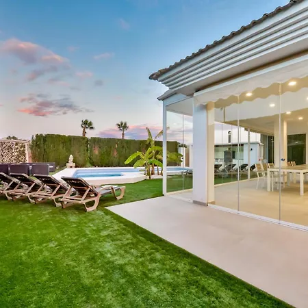 Guzman - Senieta Villa *