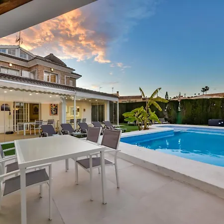 Guzman - Senieta Villa *