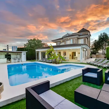 Guzman - Senieta Villa *