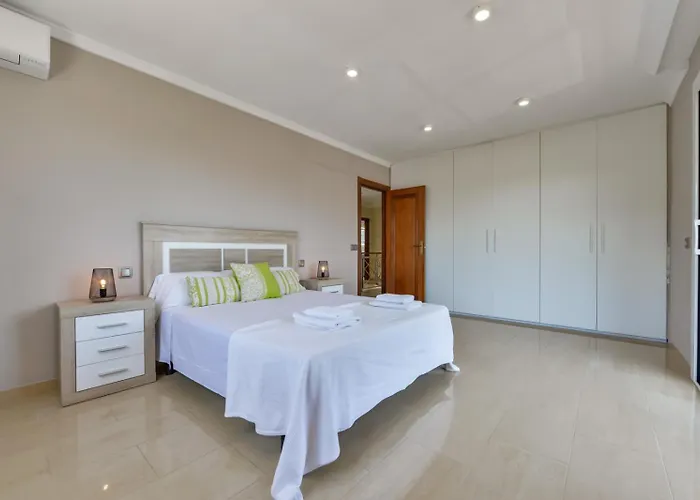 Guzman - Senieta Villa *