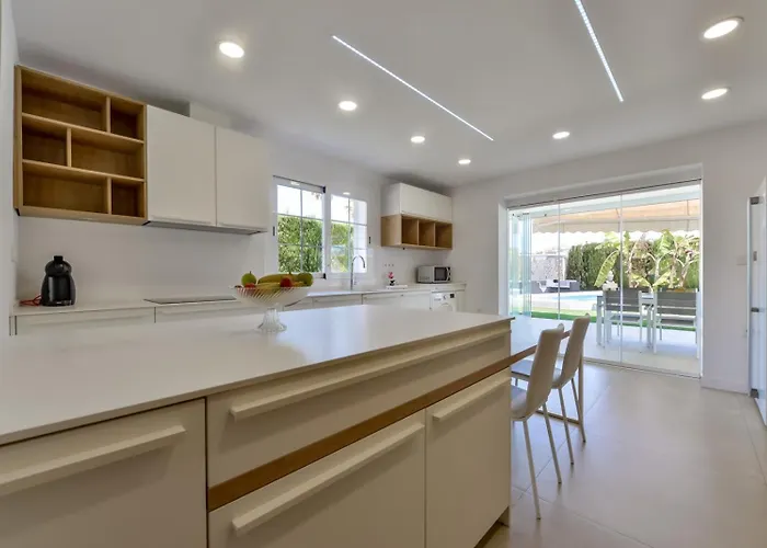 Guzman - Senieta Villa *